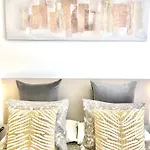 Holidays - Apto D Centrico Terraza Con Garaje Gratis Apartment *