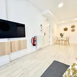 Holidays - Apto D Centrico Terraza Con Garaje Gratis Apartment