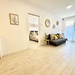 Holidays - Apto D Centrico Terraza Con Garaje Gratis Apartment *