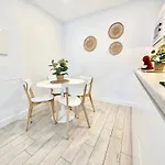 Apartment Holidays - Apto D Centrico Terraza Con Garaje Gratis Castro Urdiales