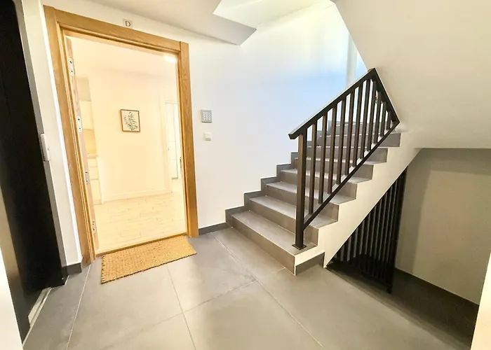 Holidays - Apto D Centrico Terraza Con Garaje Gratis