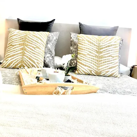 Holidays - Apto D Centrico Terraza Con Garaje Gratis