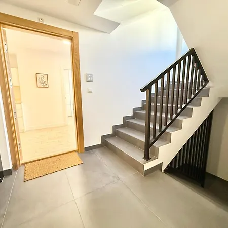 Holidays - Apto D Centrico Terraza Con Garaje Gratis