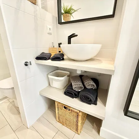 Holidays - Apto D Centrico Terraza Con Garaje Gratis * Castro Urdiales